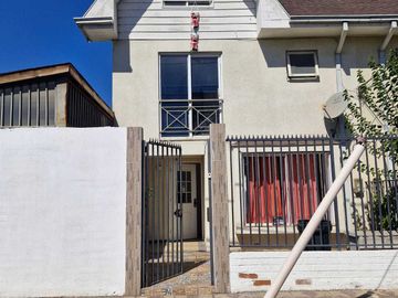 Casa en arriendo  en MAIPÚ
