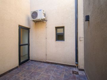 CASA A LA VENTA URQUIZA