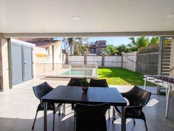 CASA A LA VENTA URQUIZA