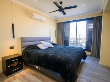 CASA A LA VENTA URQUIZA