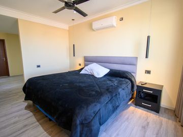 CASA A LA VENTA URQUIZA