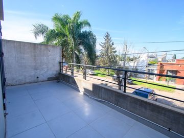 CASA A LA VENTA URQUIZA