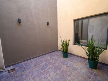 CASA A LA VENTA URQUIZA