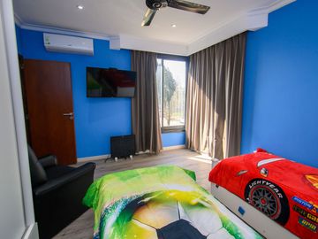 CASA A LA VENTA URQUIZA