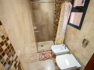 CASA A LA VENTA URQUIZA