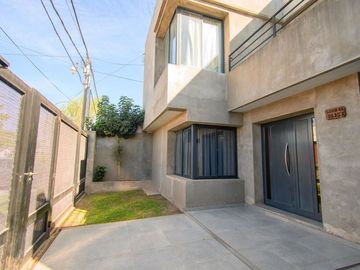 CASA A LA VENTA URQUIZA