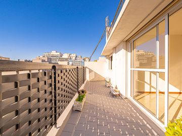 2 AMBIENTES SEMIPISO BALCON TERRAZA APTO CREDITO