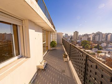 2 AMBIENTES SEMIPISO BALCON TERRAZA APTO CREDITO