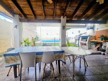 CASA EN VENTA 3 AMB VILLA BALLESTER PILETA TERRAZA