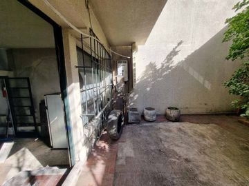 Local Comercial al frente Venta Caballito