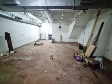 Local Comercial al frente Venta Caballito