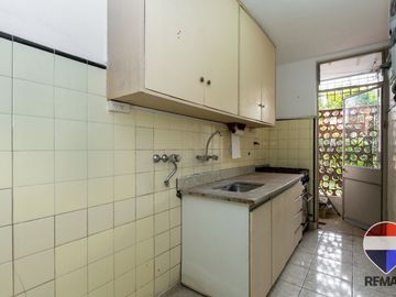 VENTA LUMINOSO Y FUNCIONAL DEPTO 3 AMB EN LA BOCA