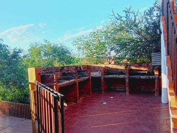 VENTA DOS CASAS Y CUATRO DUPLEX SIQUIMAN