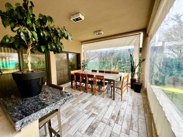 Venta Valle del golf casa 4 dormitorios con pileta