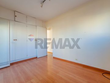 Venta semi piso 3 amb c doble balcón. Caballito