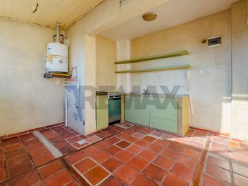 Venta semi piso 3 amb c doble balcón. Caballito