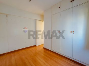 Venta semi piso 3 amb c doble balcón. Caballito
