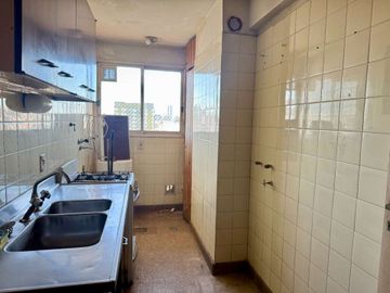 VENTA DPTO. 3 AMB. PISO ALTO CON BALCÓN SAAVEDRA.