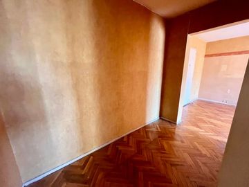 VENTA DPTO. 3 AMB. PISO ALTO CON BALCÓN SAAVEDRA.