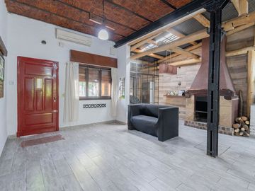 VENTA CASA 3 AMBIENTES C/ JARDIN JOSE LEON SUAREZ