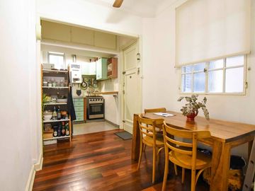 VENTA - Depto. 2 amb y medio con balcón en Almagro