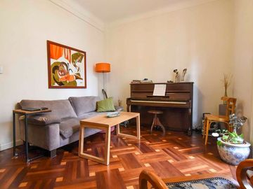 VENTA - Depto. 2 amb y medio con balcón en Almagro