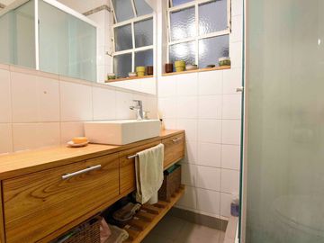 VENTA - Depto. 2 amb y medio con balcón en Almagro