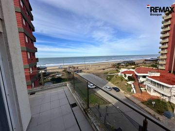 Venta departamento Villa Gesell frente al mar
