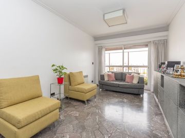 Depto Venta 4 ambientes dependencia Villa Crespo