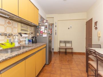 Depto Venta 4 ambientes dependencia Villa Crespo
