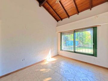 VENTA LOTE 550M2 ZONIFICACION UCA EN PILAR CENTRO