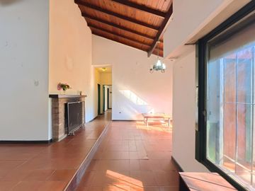 VENTA LOTE 550M2 ZONIFICACION UCA EN PILAR CENTRO