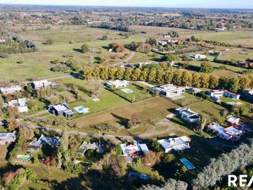 Terreno En Venta En Altos De Manzanares, Pilar