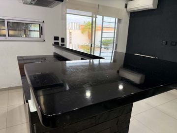 Casa 3 ambientes CON QUINCHO Y TERRAZA en CASEROS