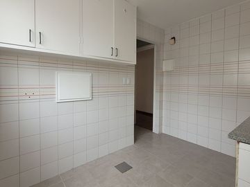 ALQUILER 4 AMBIENTES RECOLETA CON BALCON