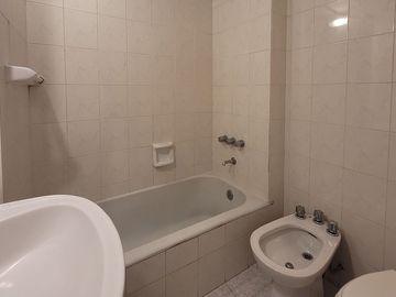 ALQUILER 4 AMBIENTES RECOLETA CON BALCON