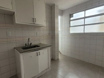 ALQUILER 4 AMBIENTES RECOLETA CON BALCON