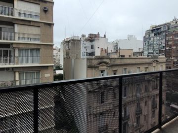 ALQUILER 4 AMBIENTES RECOLETA CON BALCON