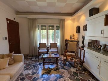 VENTA CASA 4 AMBIENTES HURLINGHAM