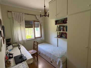 VENTA CASA 4 AMBIENTES HURLINGHAM