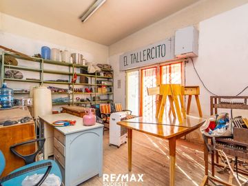 VENTA LOTE + CASAS + LOCAL EN EL MACROCENTRO