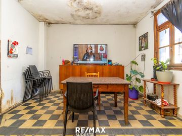 VENTA LOTE + CASAS + LOCAL EN EL MACROCENTRO