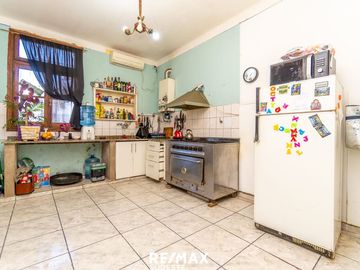 VENTA LOTE + CASAS + LOCAL EN EL MACROCENTRO