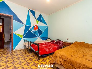 VENTA LOTE + CASAS + LOCAL EN EL MACROCENTRO