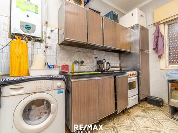 VENTA LOTE + CASAS + LOCAL EN EL MACROCENTRO