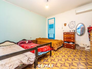 VENTA LOTE + CASAS + LOCAL EN EL MACROCENTRO