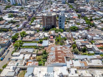 VENTA LOTE + CASAS + LOCAL EN EL MACROCENTRO
