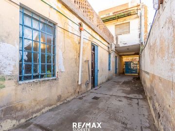 VENTA LOTE + CASAS + LOCAL EN EL MACROCENTRO
