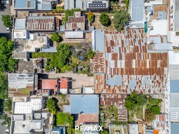 VENTA LOTE + CASAS + LOCAL EN EL MACROCENTRO