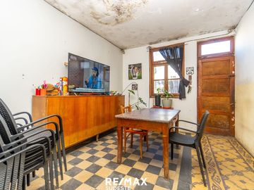 VENTA LOTE + CASAS + LOCAL EN EL MACROCENTRO